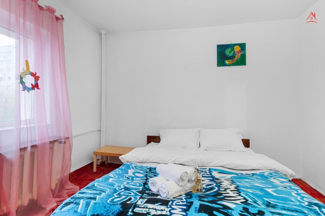 Dristor Large And Cozy Apartment Bukarest Exteriör bild