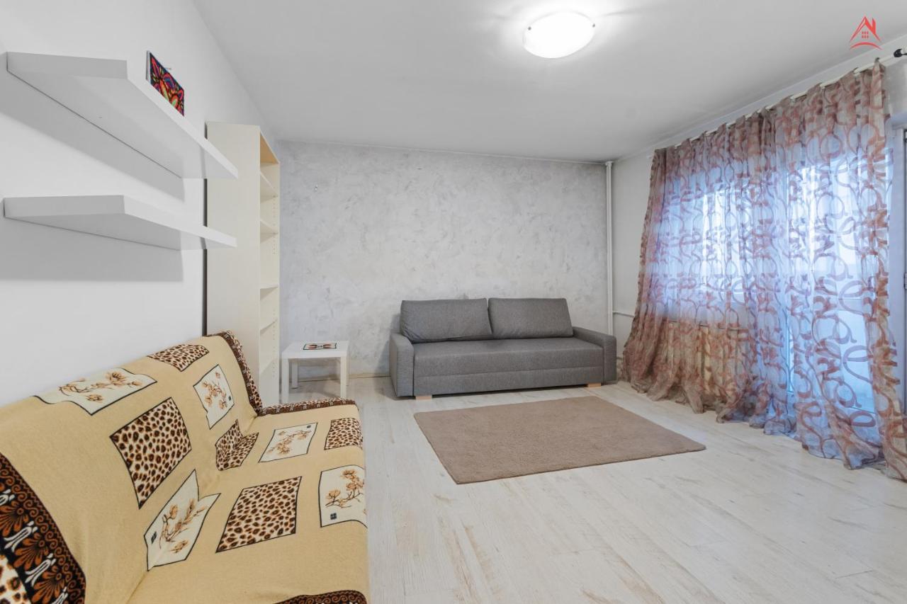Dristor Large And Cozy Apartment Bukarest Exteriör bild